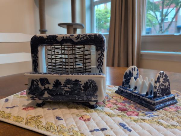 Another shot with toast rack